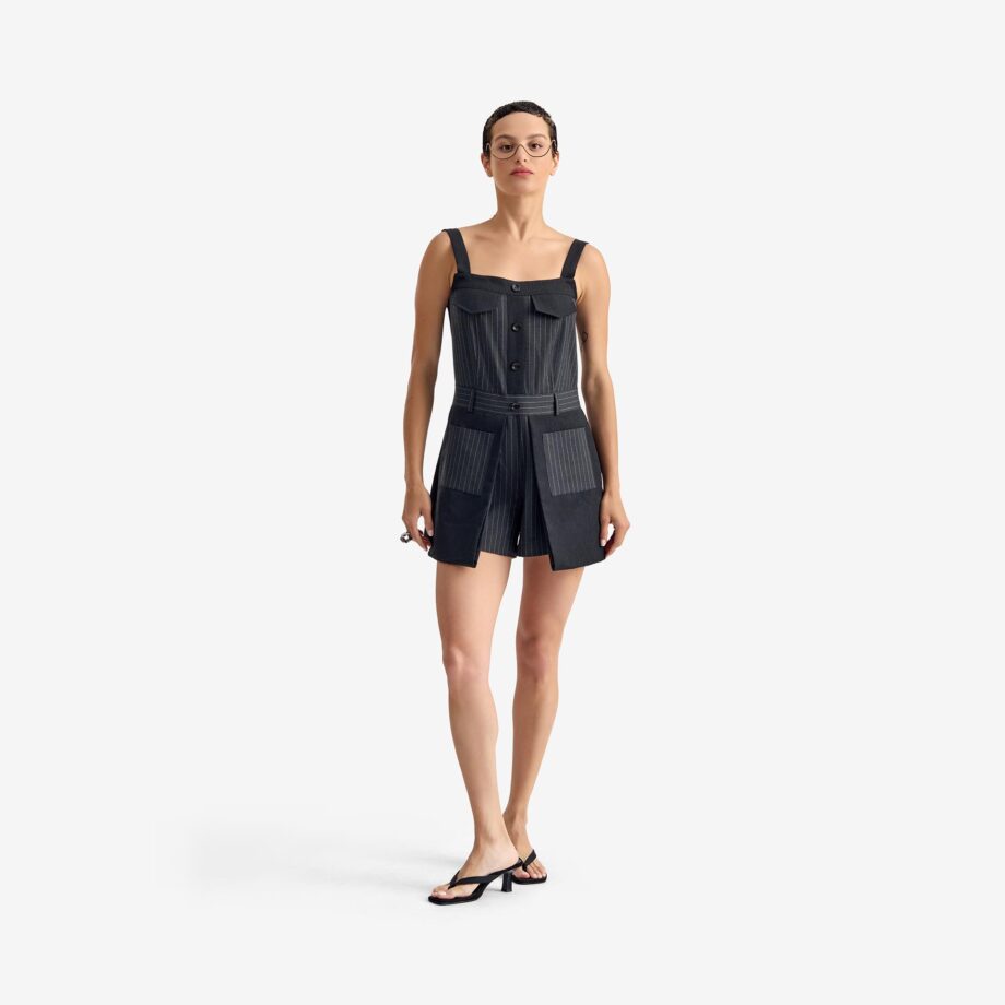 Caterpillar Jumpsuit Dark gray - This short, straight-cut jumpsuit combines clean lines with bold proportions.